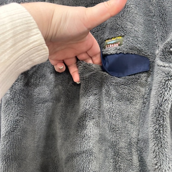 LL Bean Medium Gray Blue Sherpa Popover 1/2 Button Outerwear Fleece Fuzzy - Picture 4 of 13